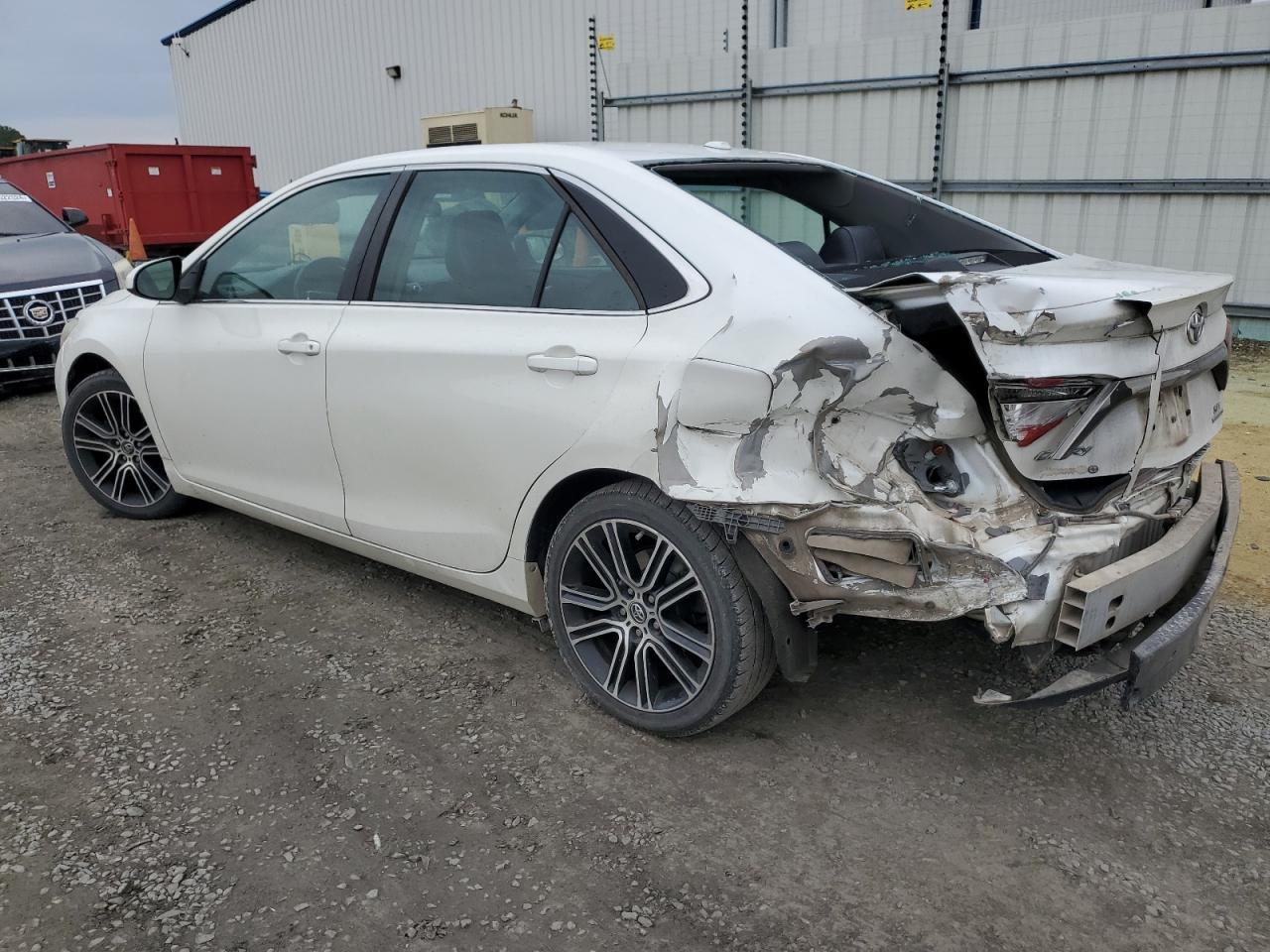 2016 TOYOTA CAMRY LE - Image 2