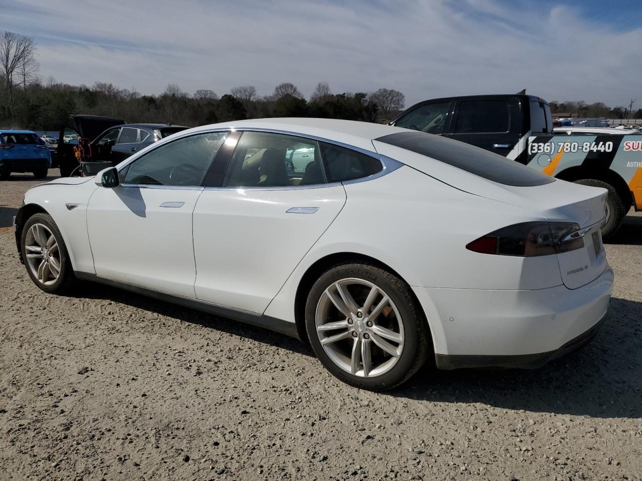 2015 TESLA MODEL S 90 - Фото 2