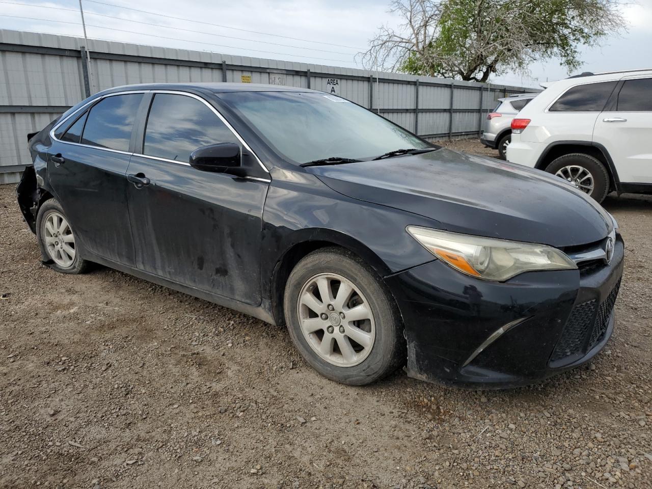 2015 TOYOTA CAMRY LE - Image 4