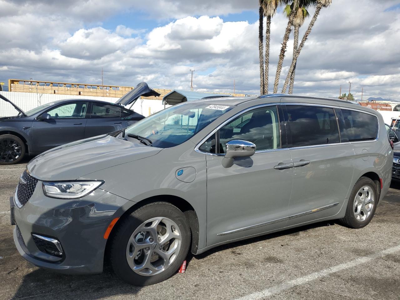 2021 CHRYSLER PACIFICA H car image