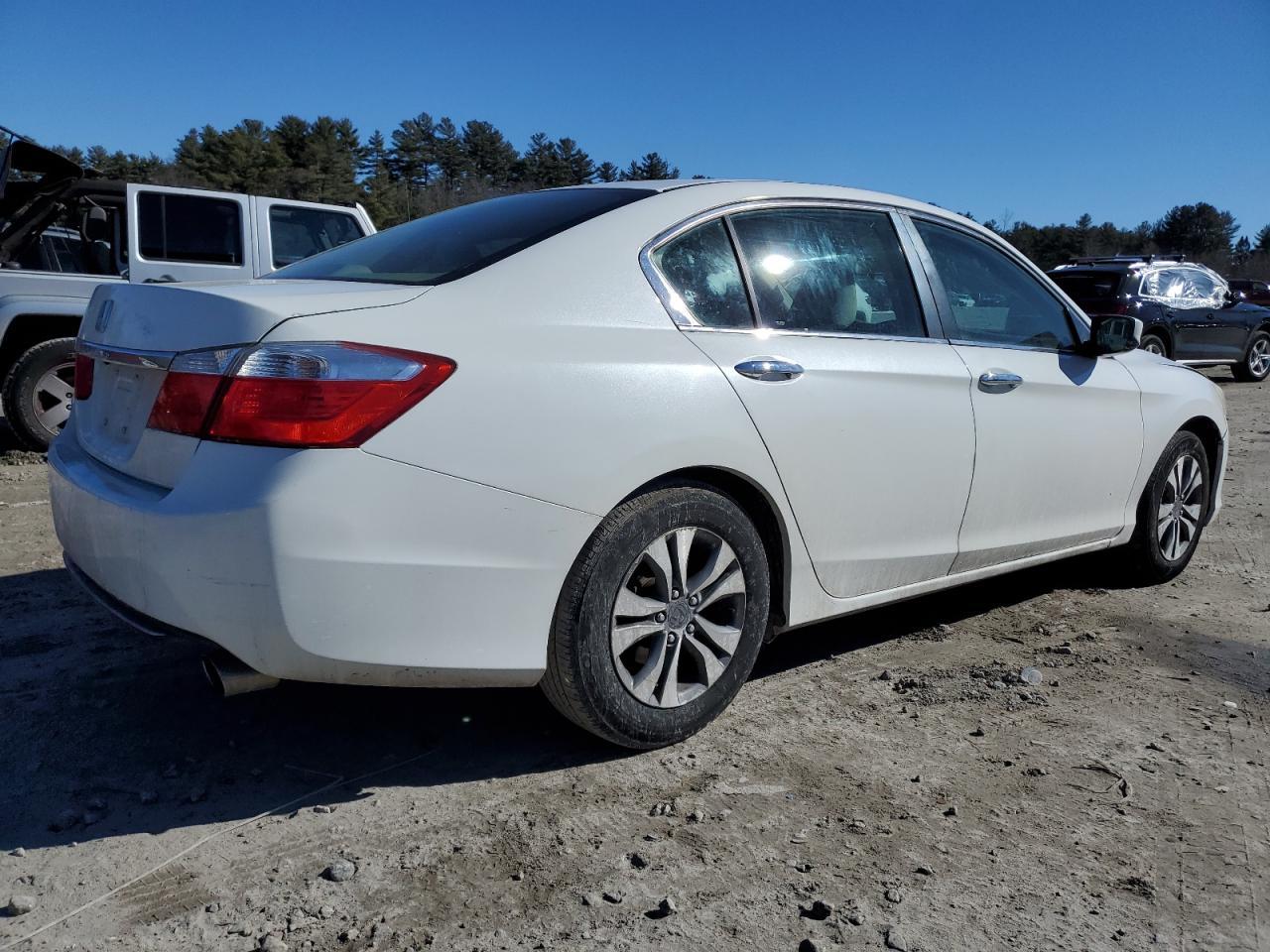 2014 HONDA ACCORD LX - Image 3