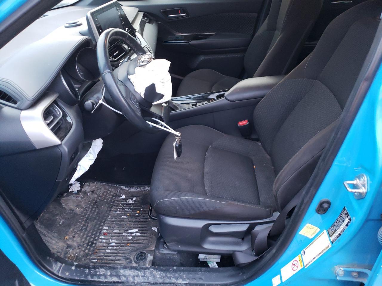 2019 TOYOTA C-HR XLE - Фото 7