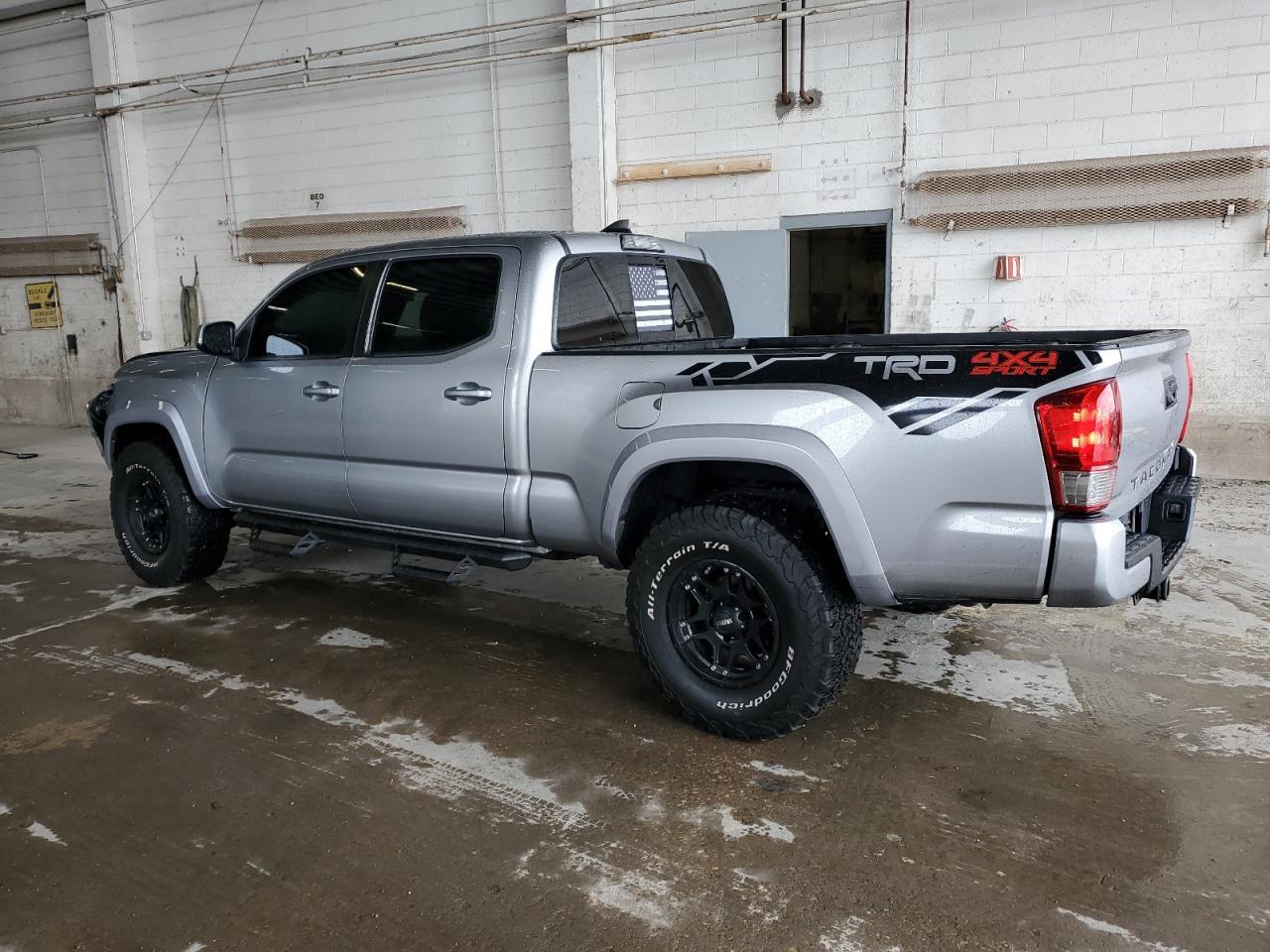 2017 TOYOTA TACOMA DOU - Фото 2