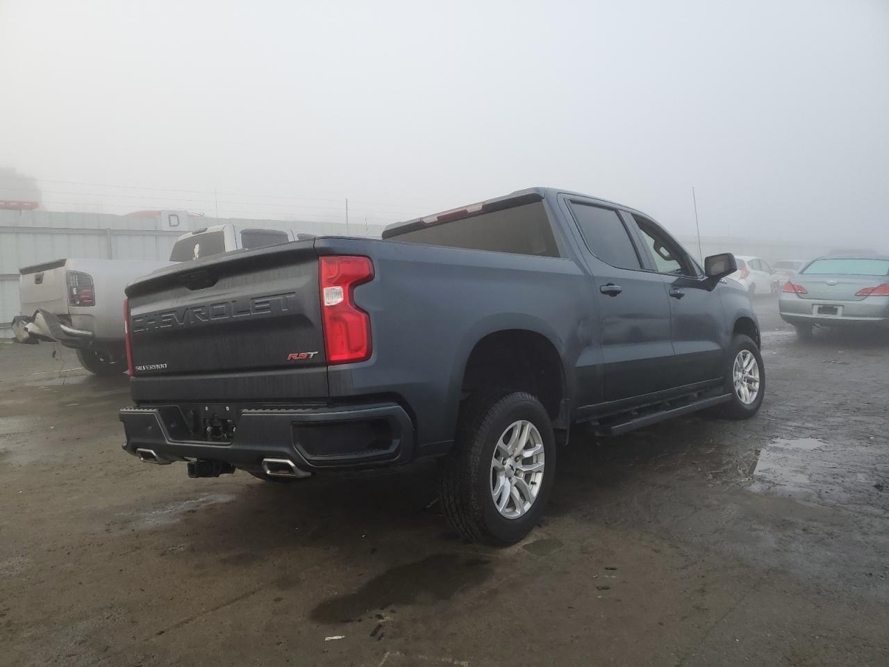 2021 CHEVROLET SILVERADO - Фото 3