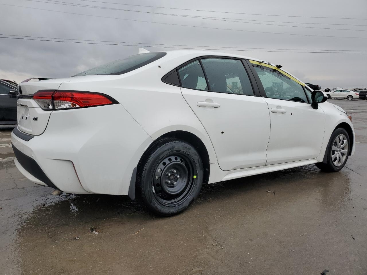 2021 TOYOTA COROLLA LE - Image 3