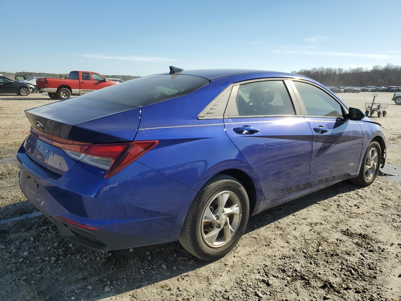 2023 HYUNDAI ELANTRA SE - Фото 3