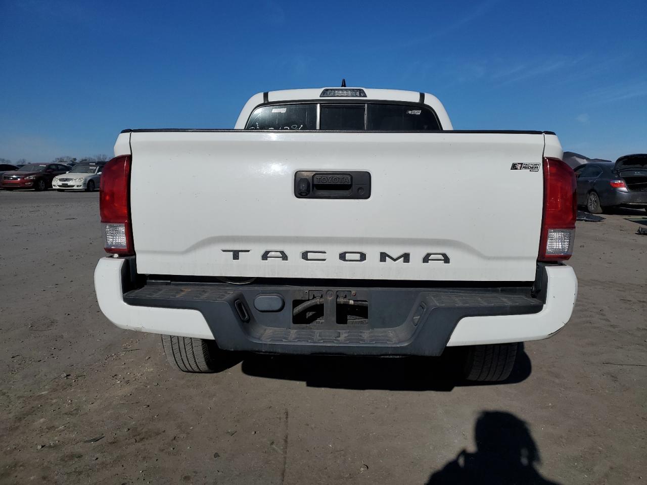 2016 TOYOTA TACOMA DOU - Фото 6