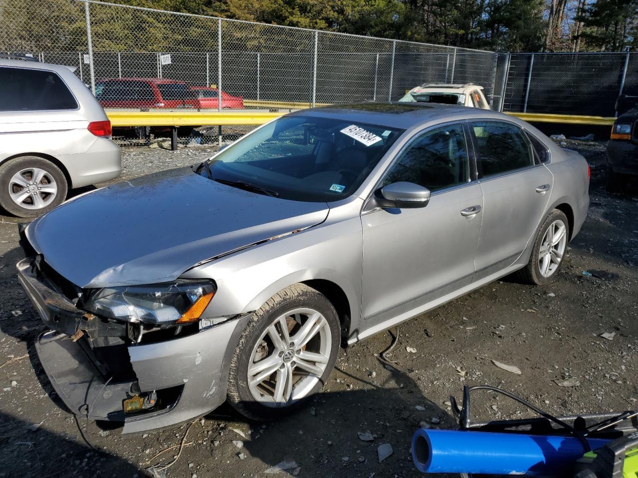 2013 VOLKSWAGEN PASSAT SEL