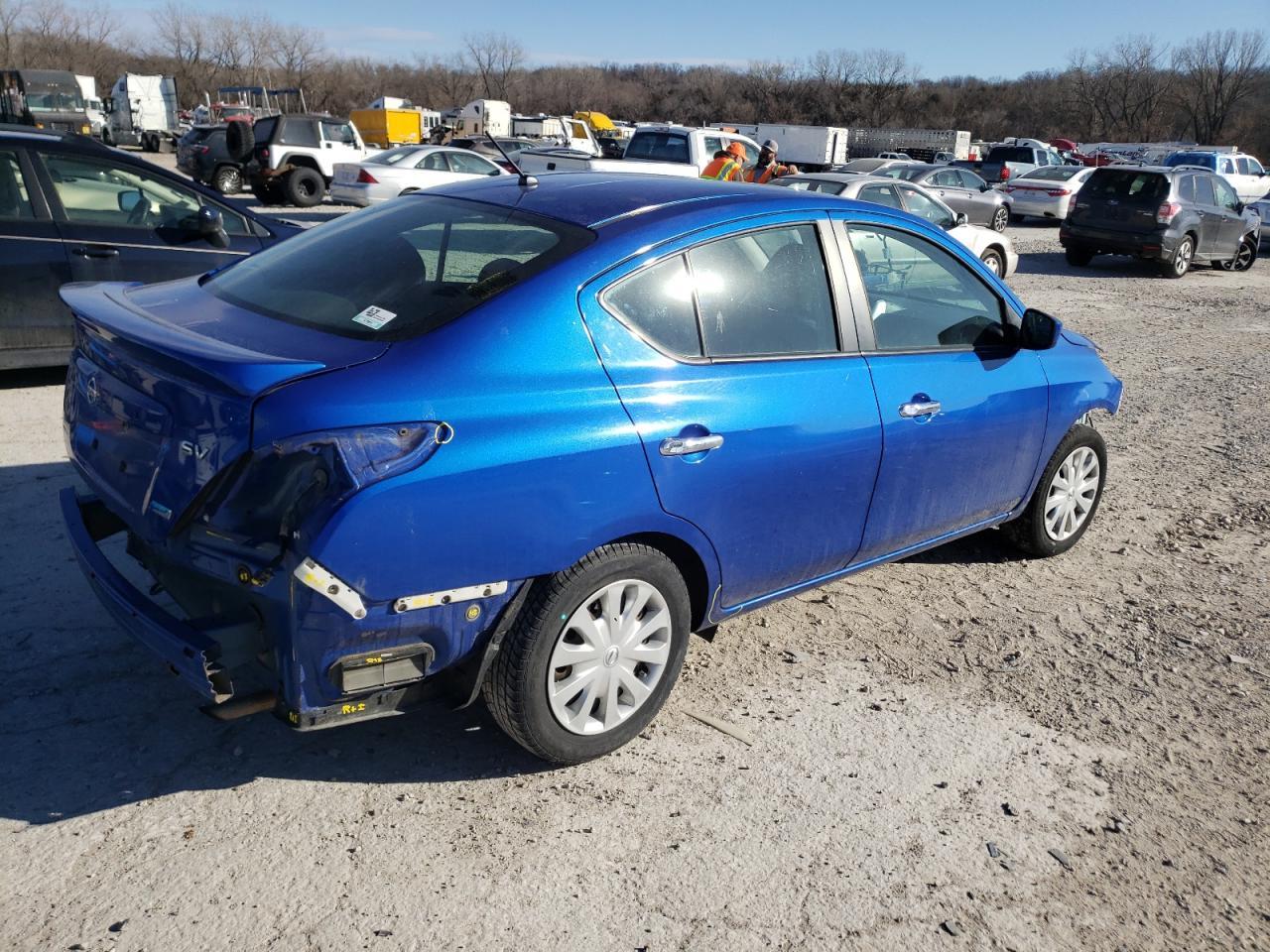 2016 NISSAN VERSA S - Фото 3