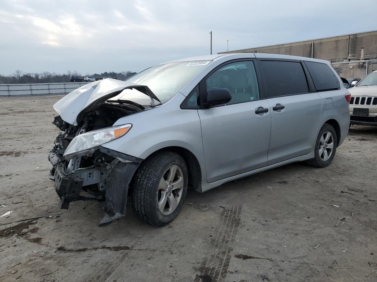 2020 TOYOTA SIENNA L