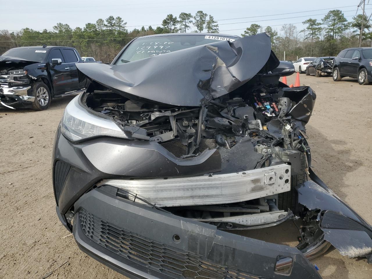 2021 TOYOTA C-HR XLE - Фото 5