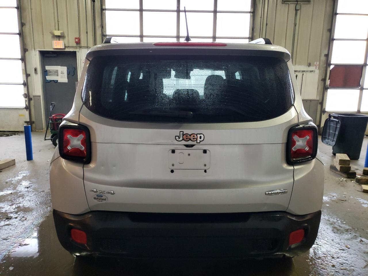 2016 JEEP RENEGADE L - Image 6