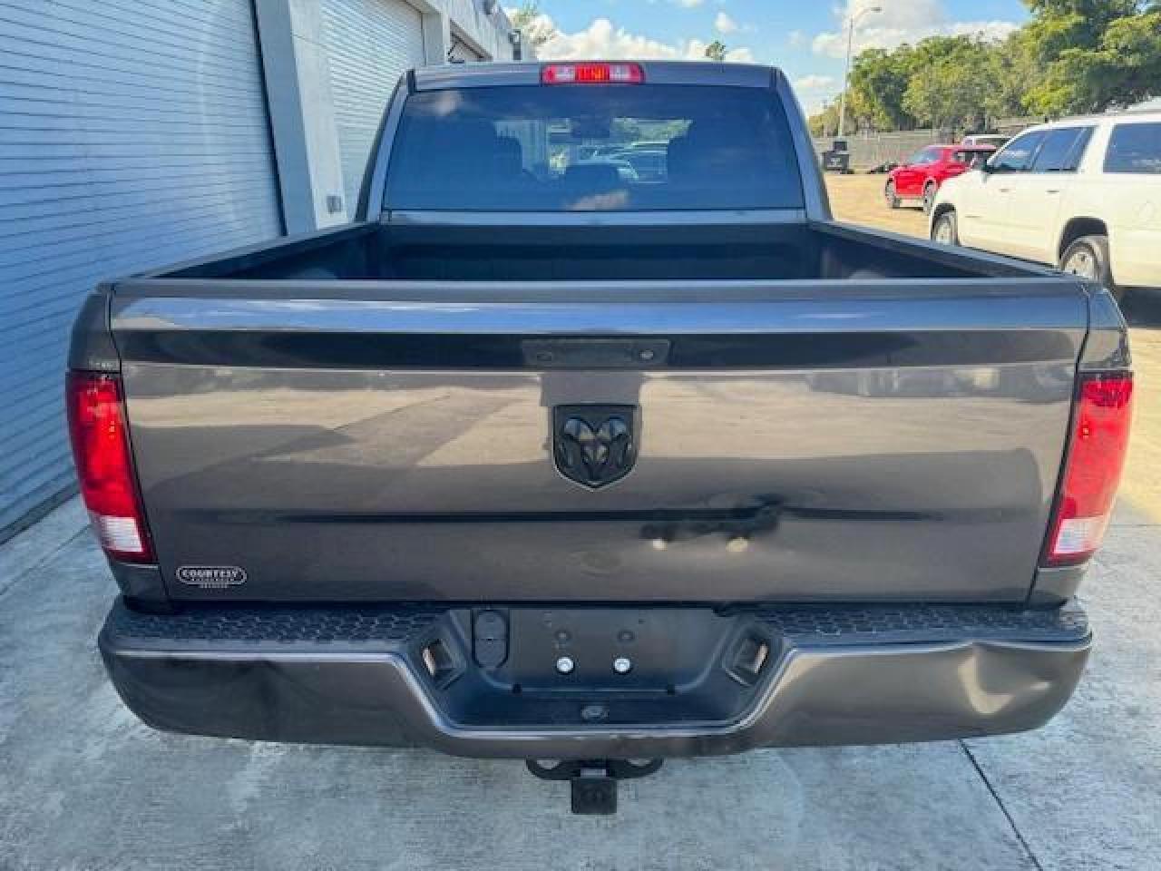 2017 RAM 1500 ST - Image 6