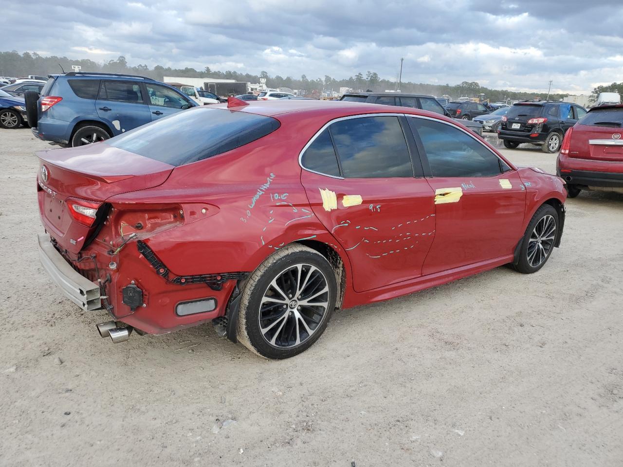 2019 TOYOTA CAMRY L - Фото 3
