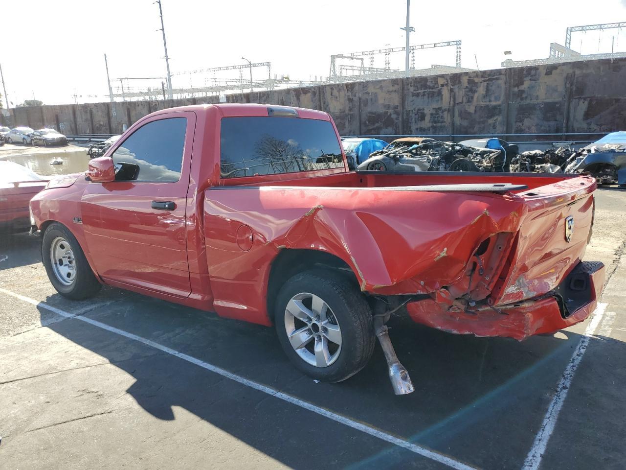 2014 RAM 1500 ST - Фото 2