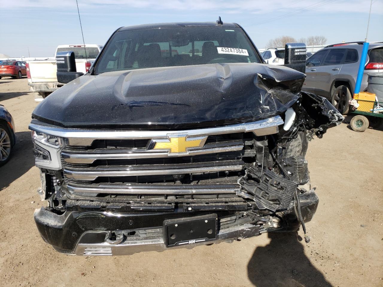 2024 CHEVROLET SILVERADO - Фото 5