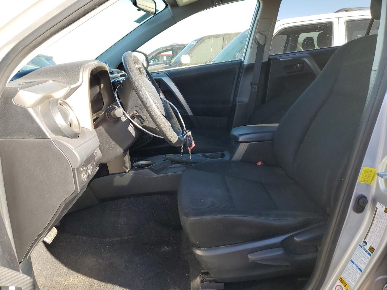 2014 TOYOTA RAV4 LE - Фото 7