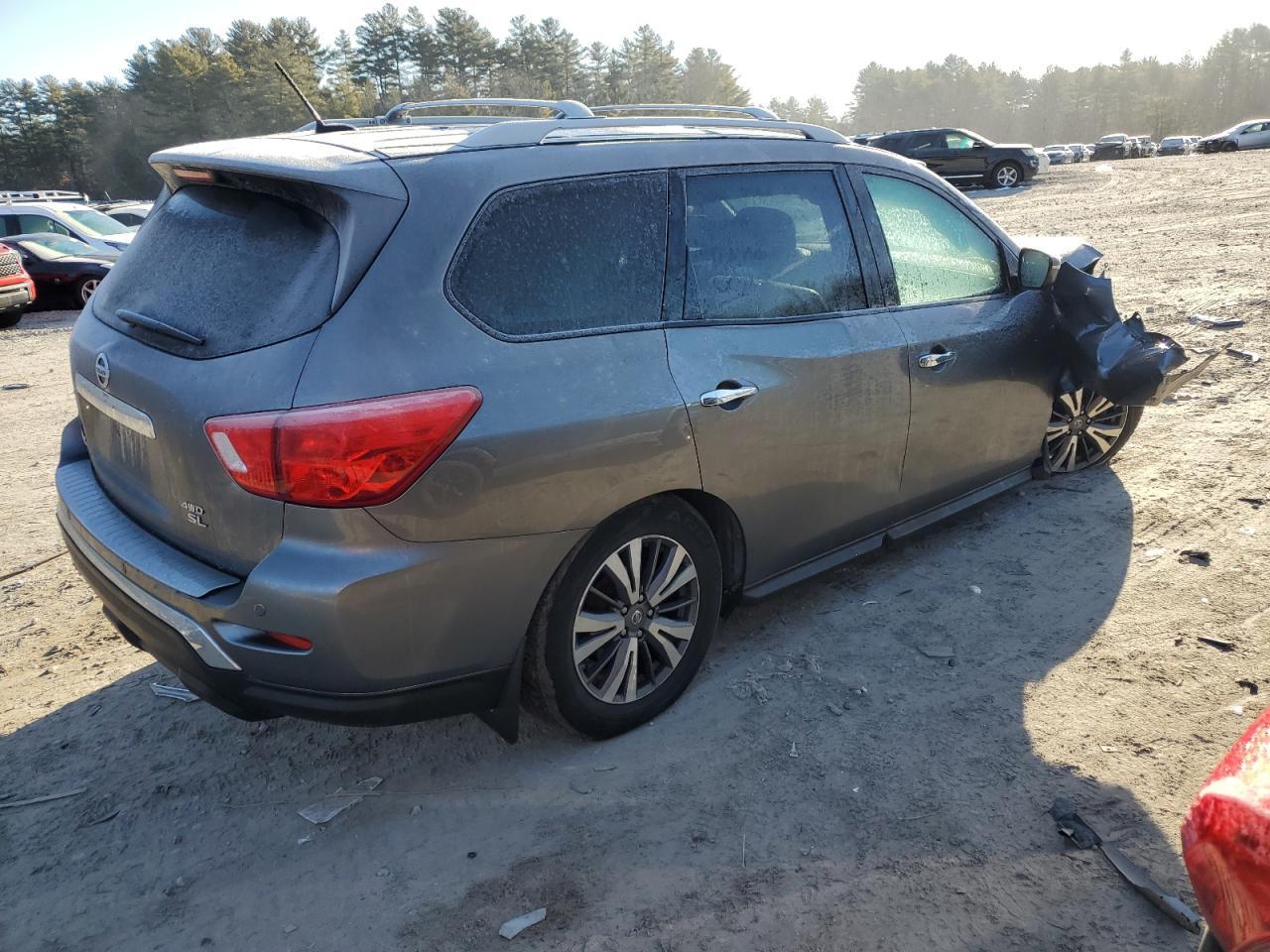 2017 NISSAN PATHFINDER - Фото 3