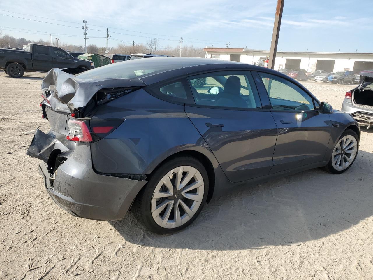 2023 TESLA MODEL 3 - Фото 3