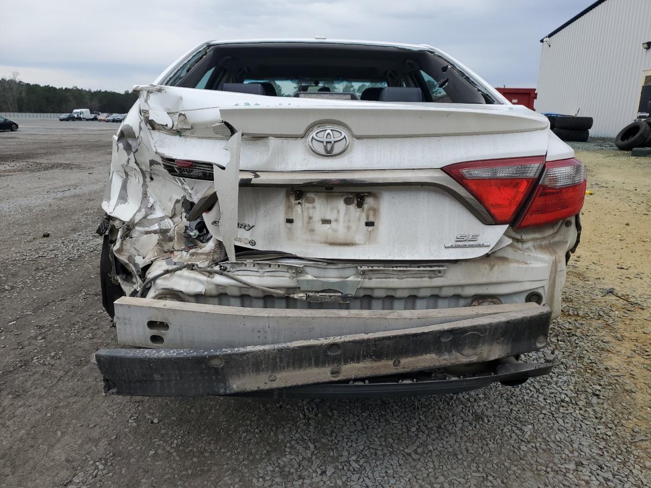 2016 TOYOTA CAMRY LE - Image 6
