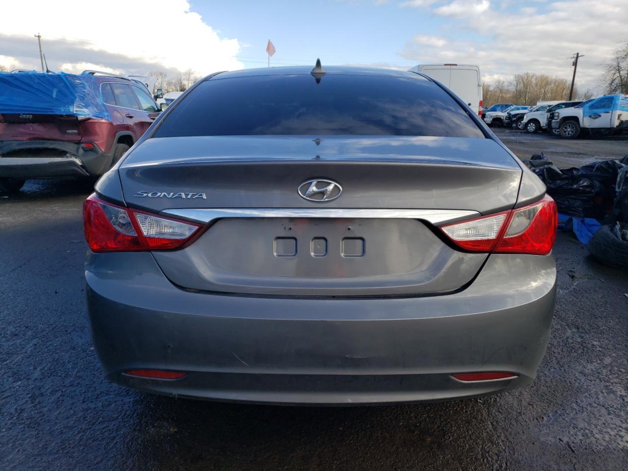 2011 HYUNDAI SONATA GLS - Image 6