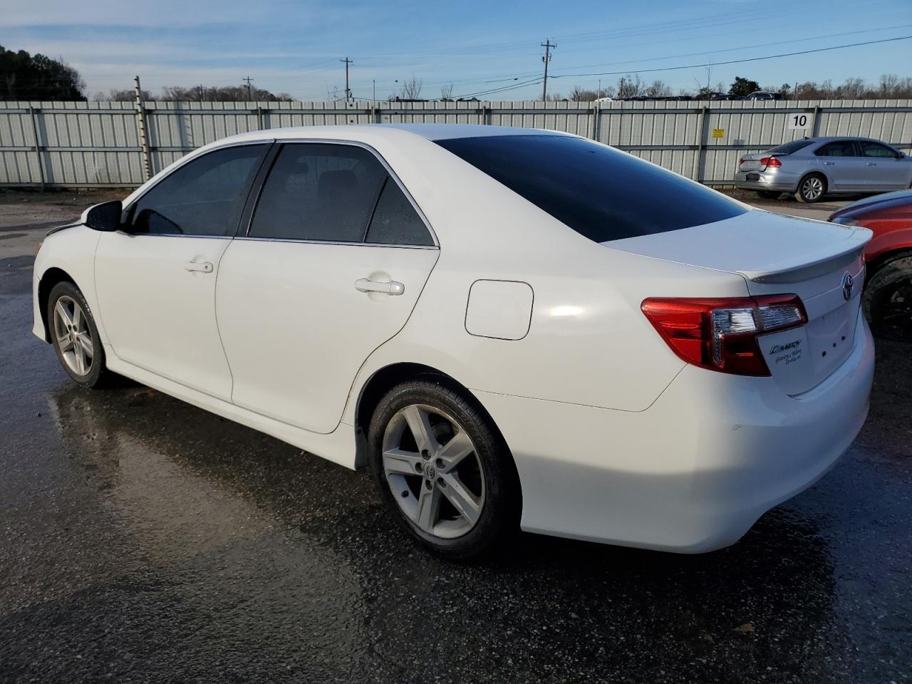 2014 TOYOTA CAMRY L - Фото 2