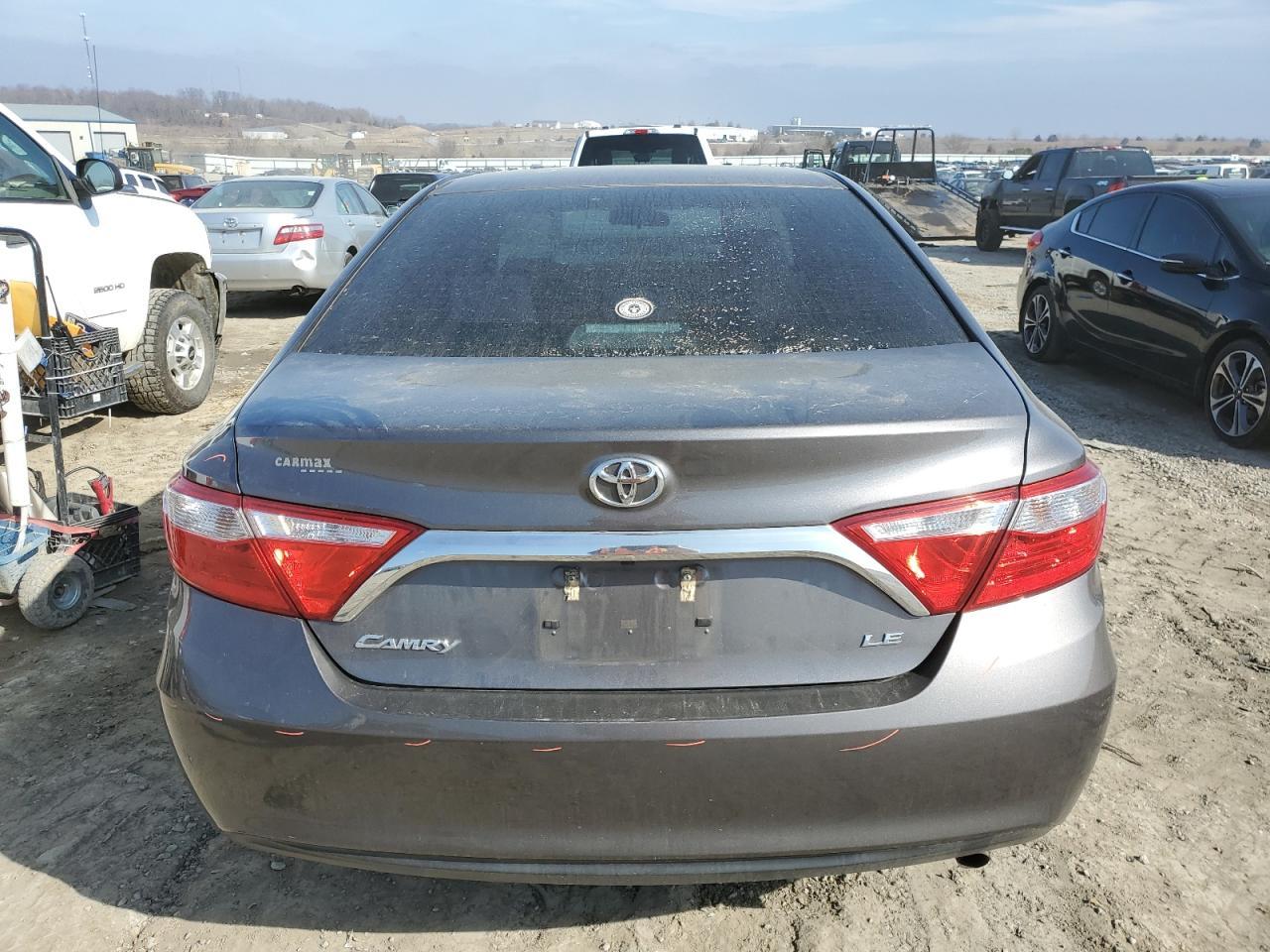 2016 TOYOTA CAMRY LE - Image 6