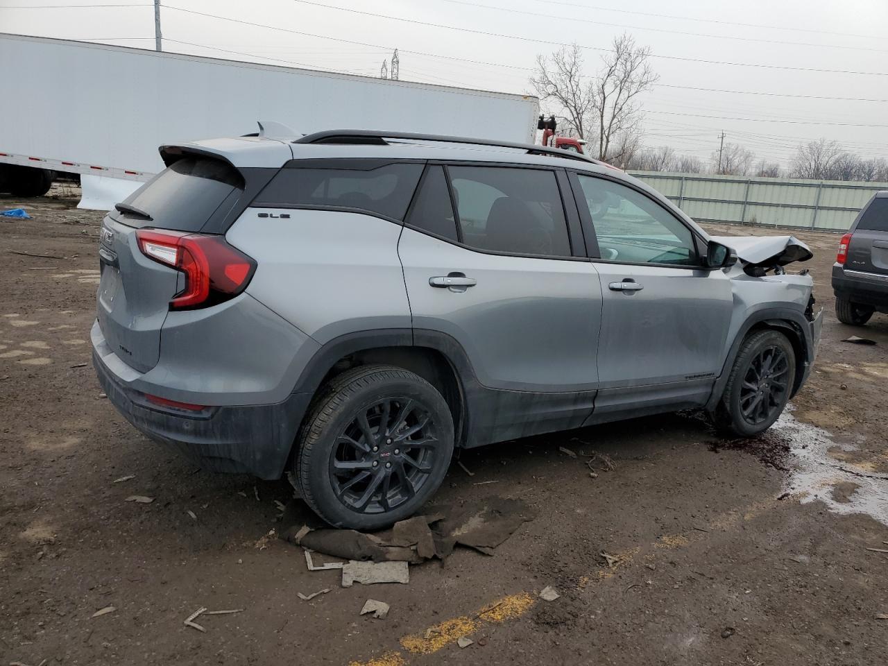 2023 GMC TERRAIN SL - Фото 3