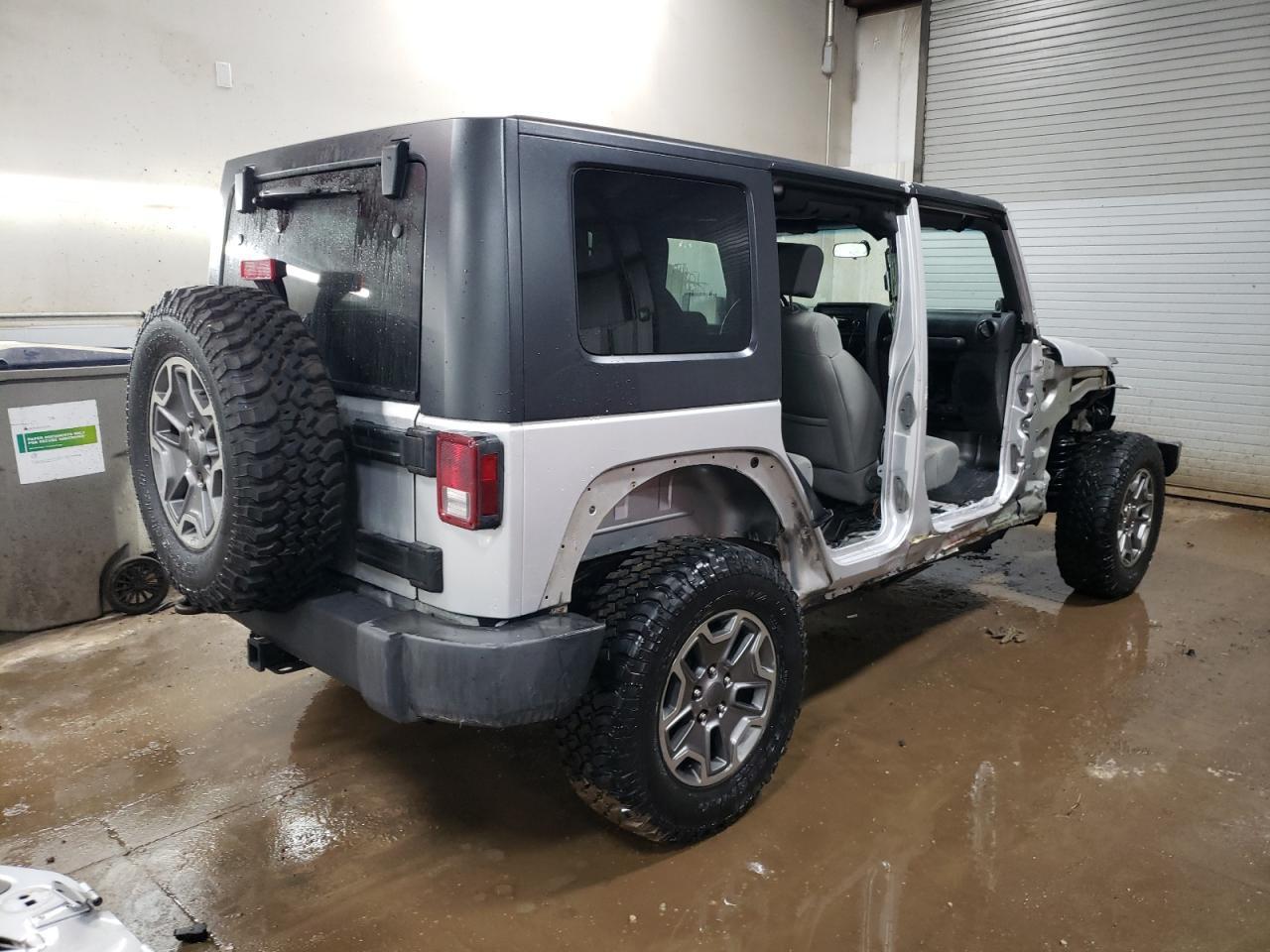 2010 JEEP WRANGLER U - Фото 3