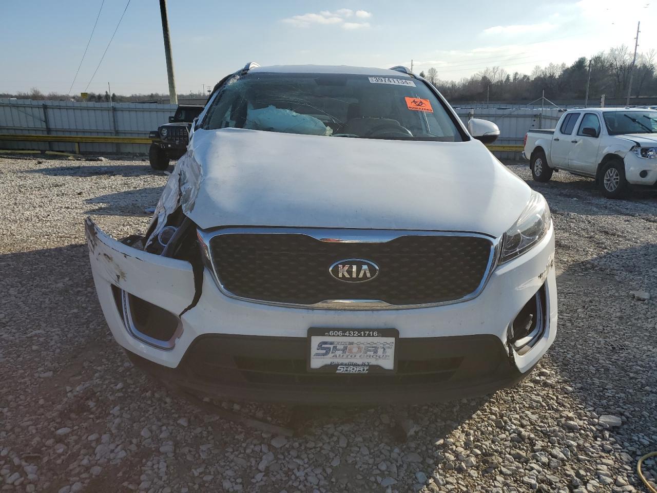 2016 KIA SORENTO LX - Image 5