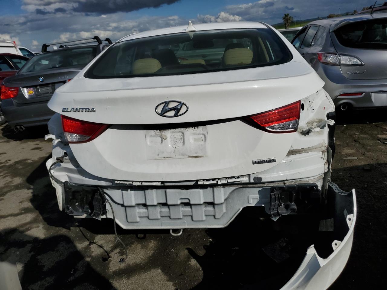 2013 HYUNDAI ELANTRA GL - Image 6