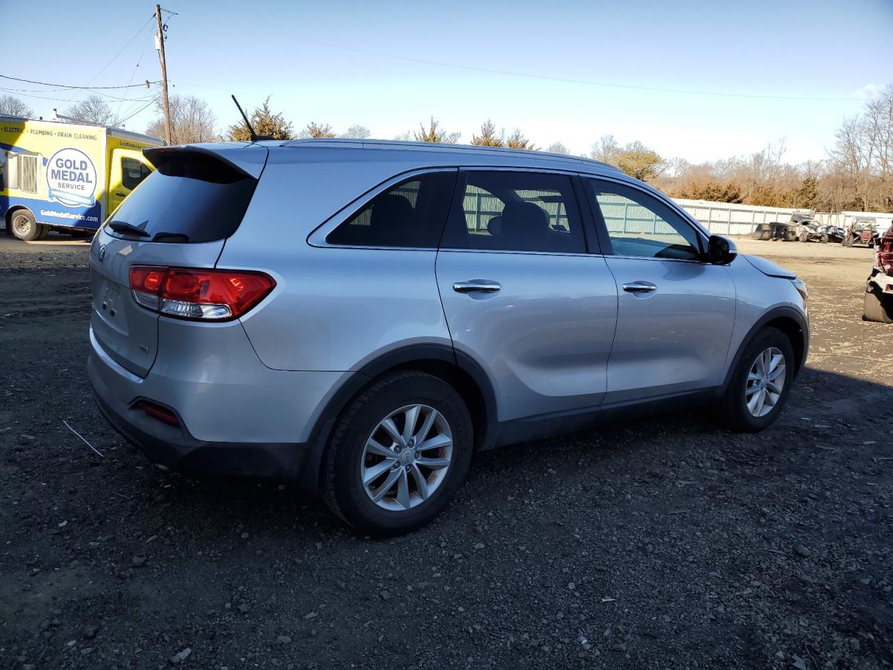 2017 KIA SORENTO LX - Фото 3