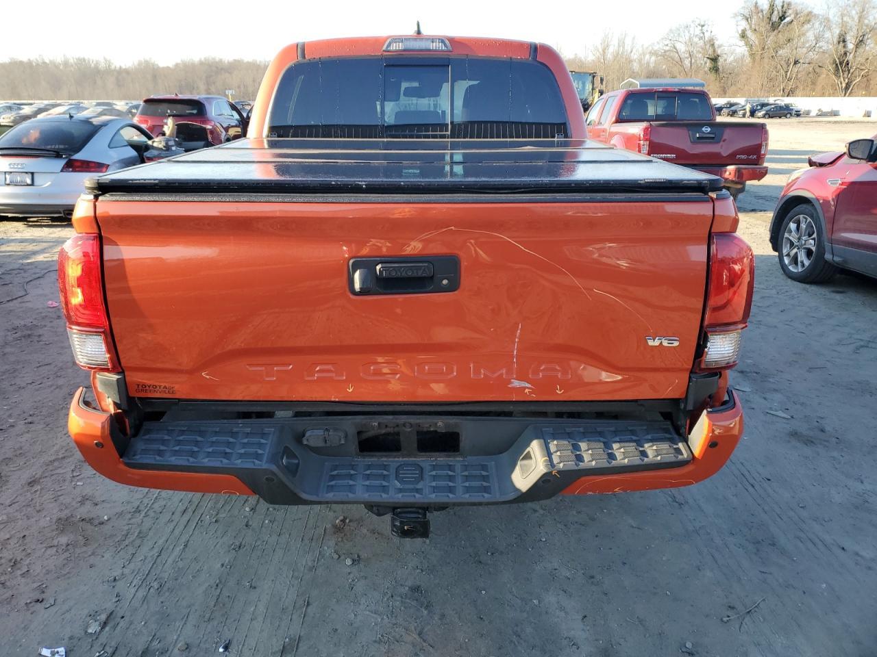 2018 TOYOTA TACOMA DOU - Фото 6