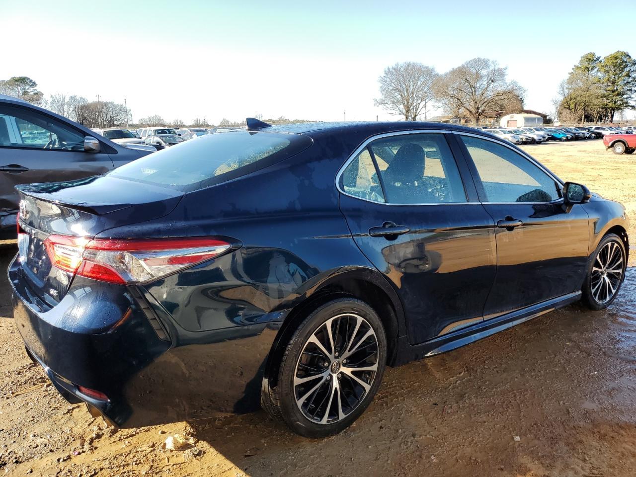 2019 TOYOTA CAMRY L - Image 3
