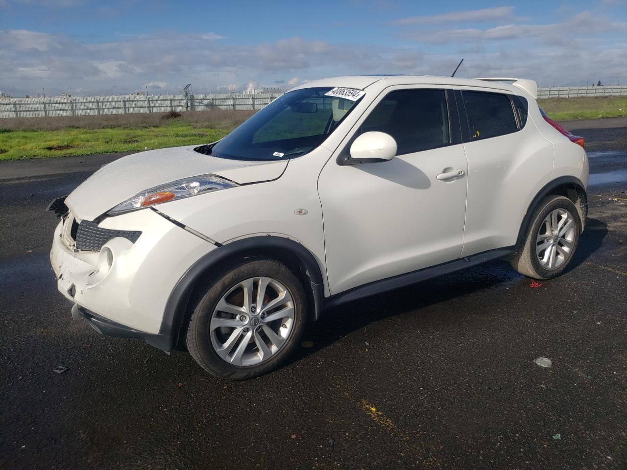 2014 NISSAN JUKE S car image