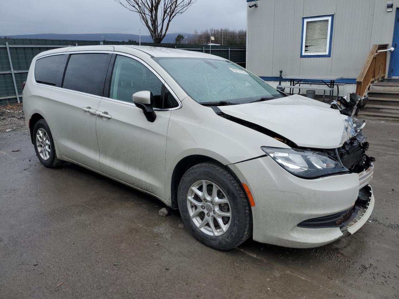 2017 CHRYSLER PACIFICA T - Image 4