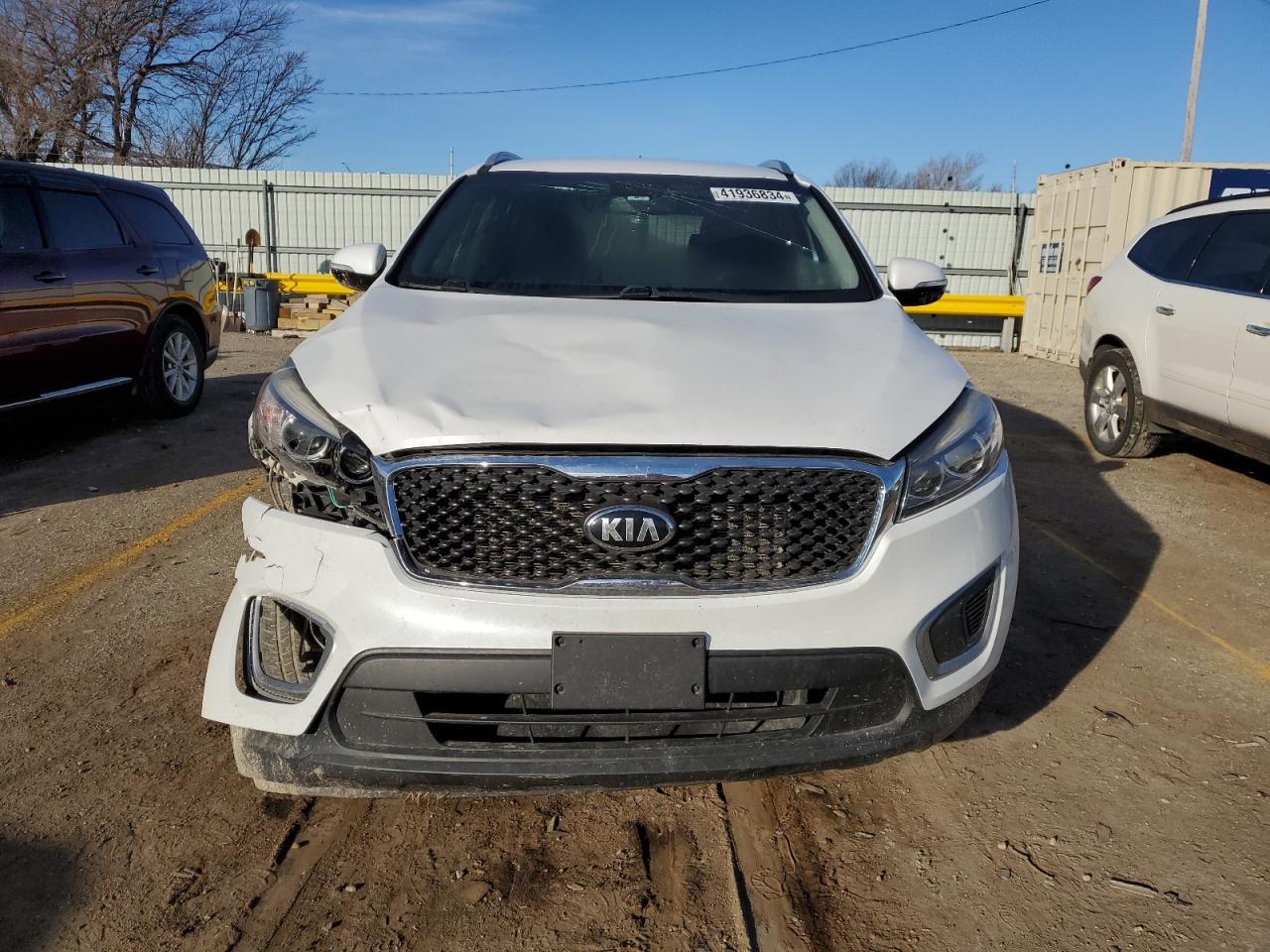 2016 KIA SORENTO LX - Image 5