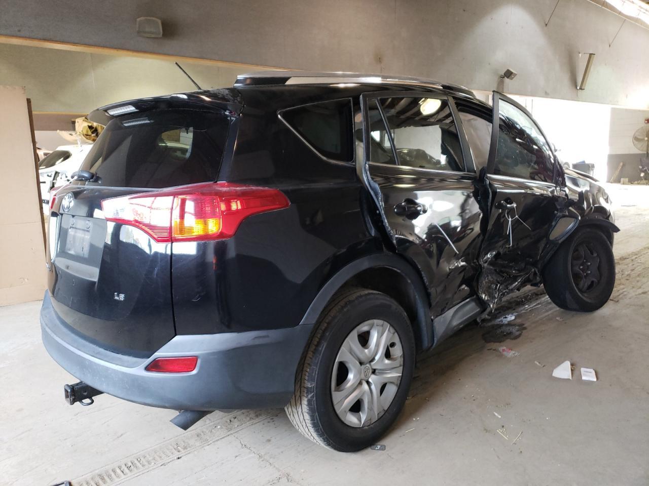 2015 TOYOTA RAV4 LE - Фото 3