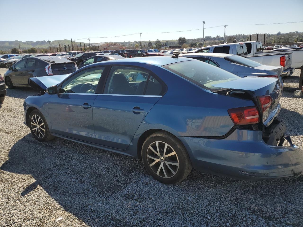 2017 VOLKSWAGEN JETTA SE - Фото 2