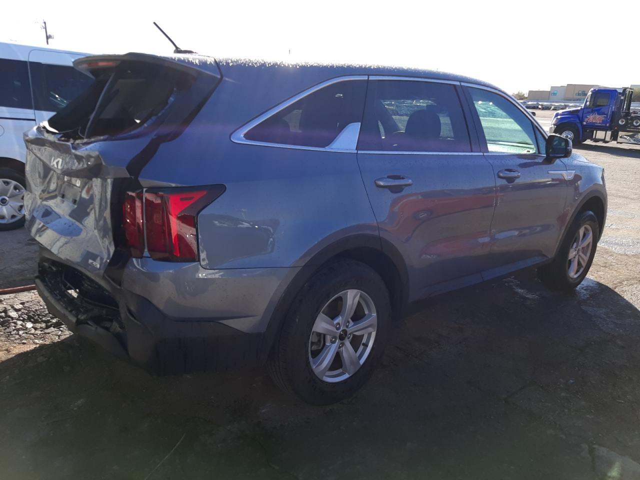 2023 KIA SORENTO LX - Фото 3
