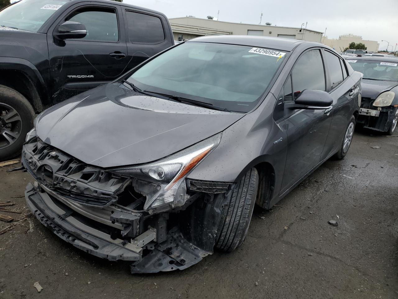 2016 TOYOTA PRIUS