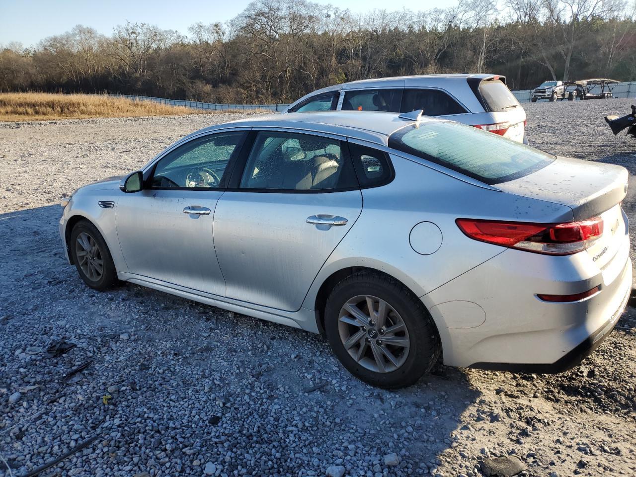 2020 KIA OPTIMA LX - Фото 2