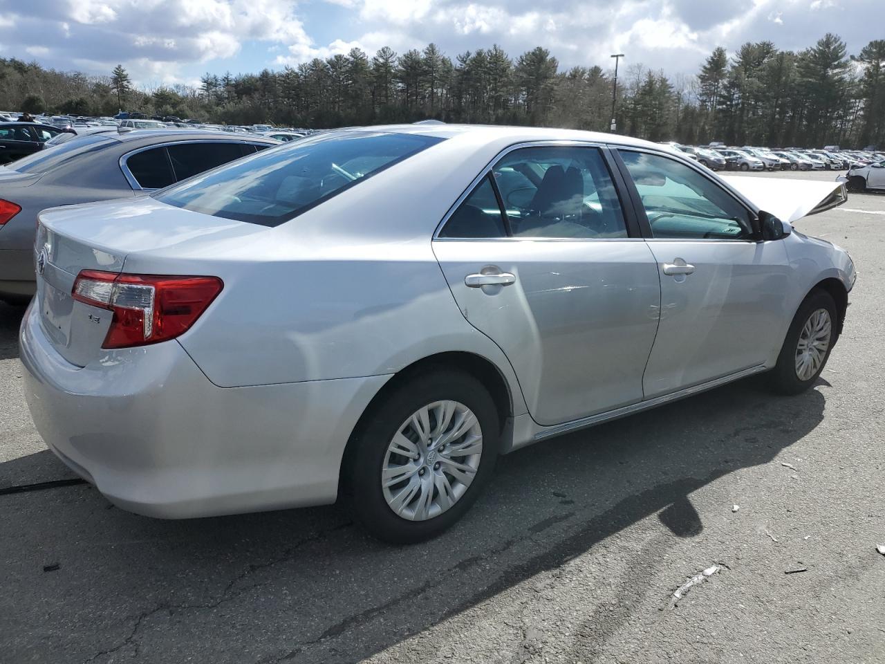 2014 TOYOTA CAMRY L - Image 3