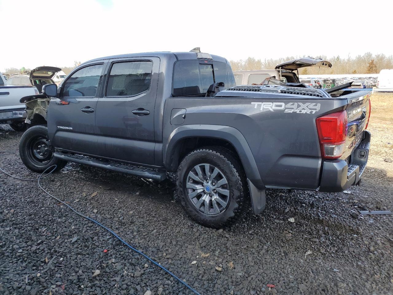 2017 TOYOTA TACOMA DOU - Фото 2