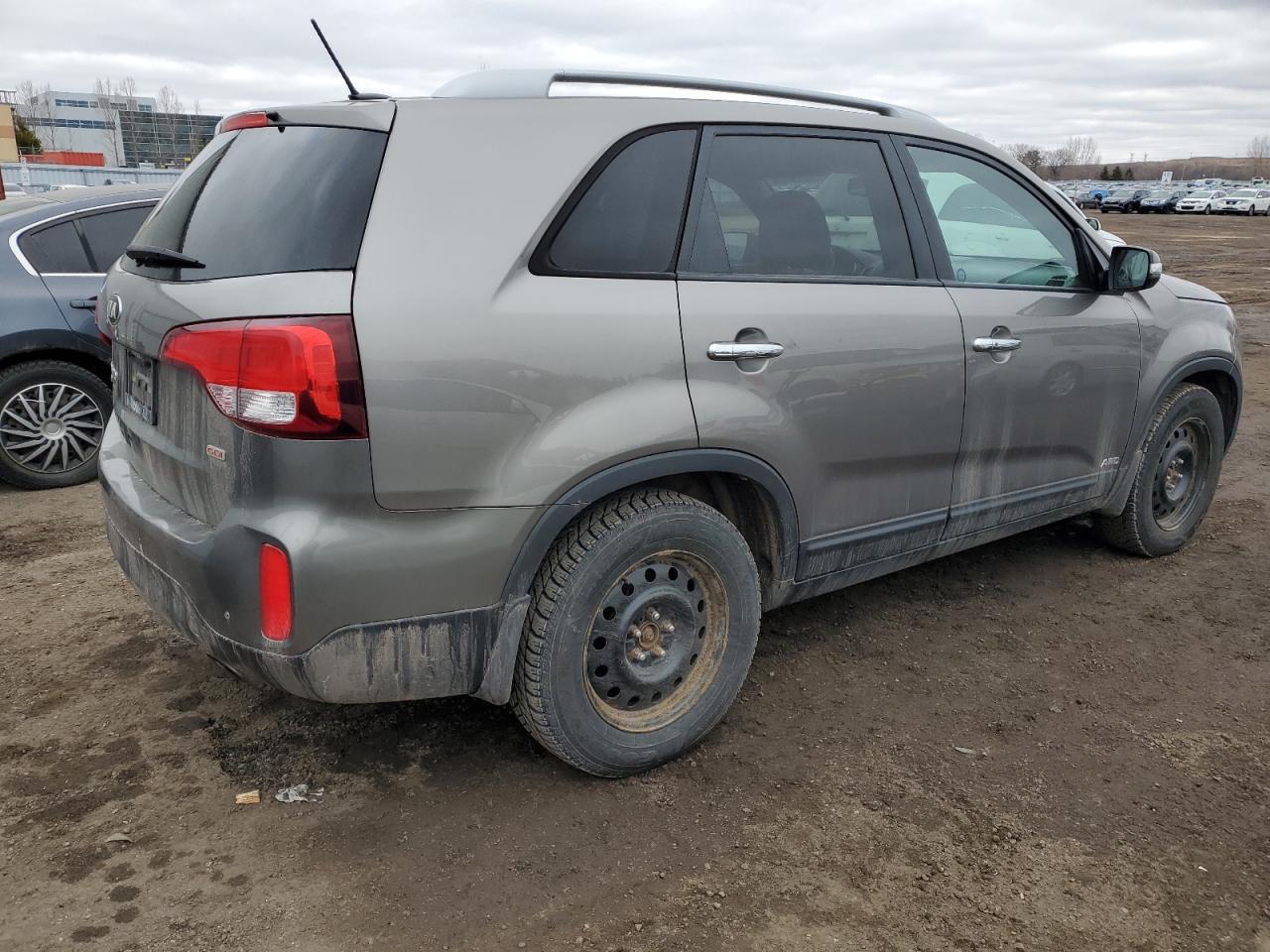 2014 KIA SORENTO LX - Image 3