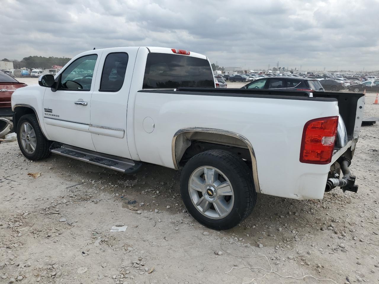 2012 CHEVROLET SILVERADO - Image 2