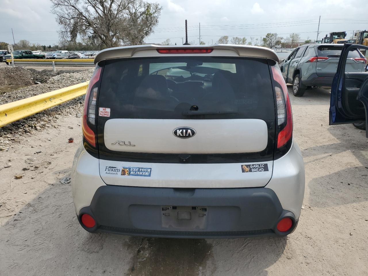 2014 KIA SOUL + - Image 6