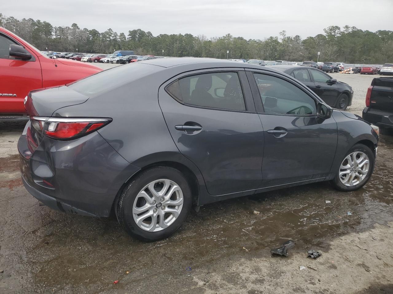 2017 TOYOTA YARIS IA - Image 3
