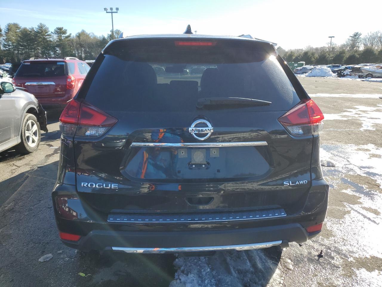 2018 NISSAN ROGUE S - Фото 6