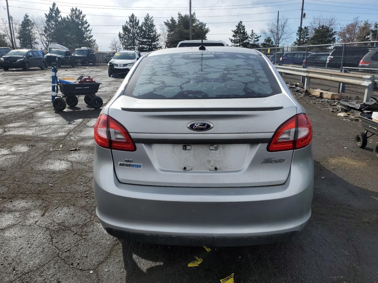 2013 FORD FIESTA SE - Image 6